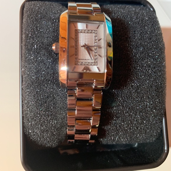 NEW Emporio Armani Women’s Watch - Picture 3 of 10